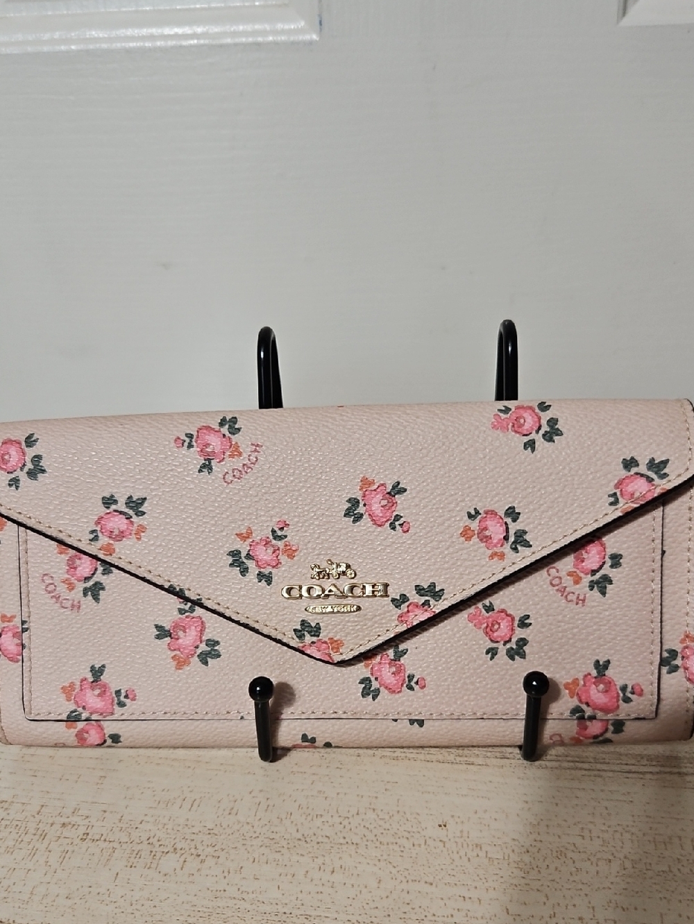 Coach EUC Blush Pink Floral Envelope Wallet